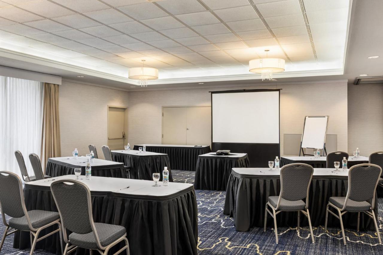 Holiday Inn Express Vancouver-Metrotown Burnaby Zewnętrze zdjęcie