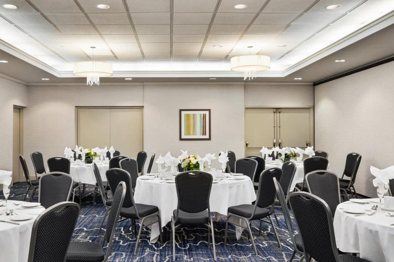 Holiday Inn Express Vancouver-Metrotown Burnaby Zewnętrze zdjęcie