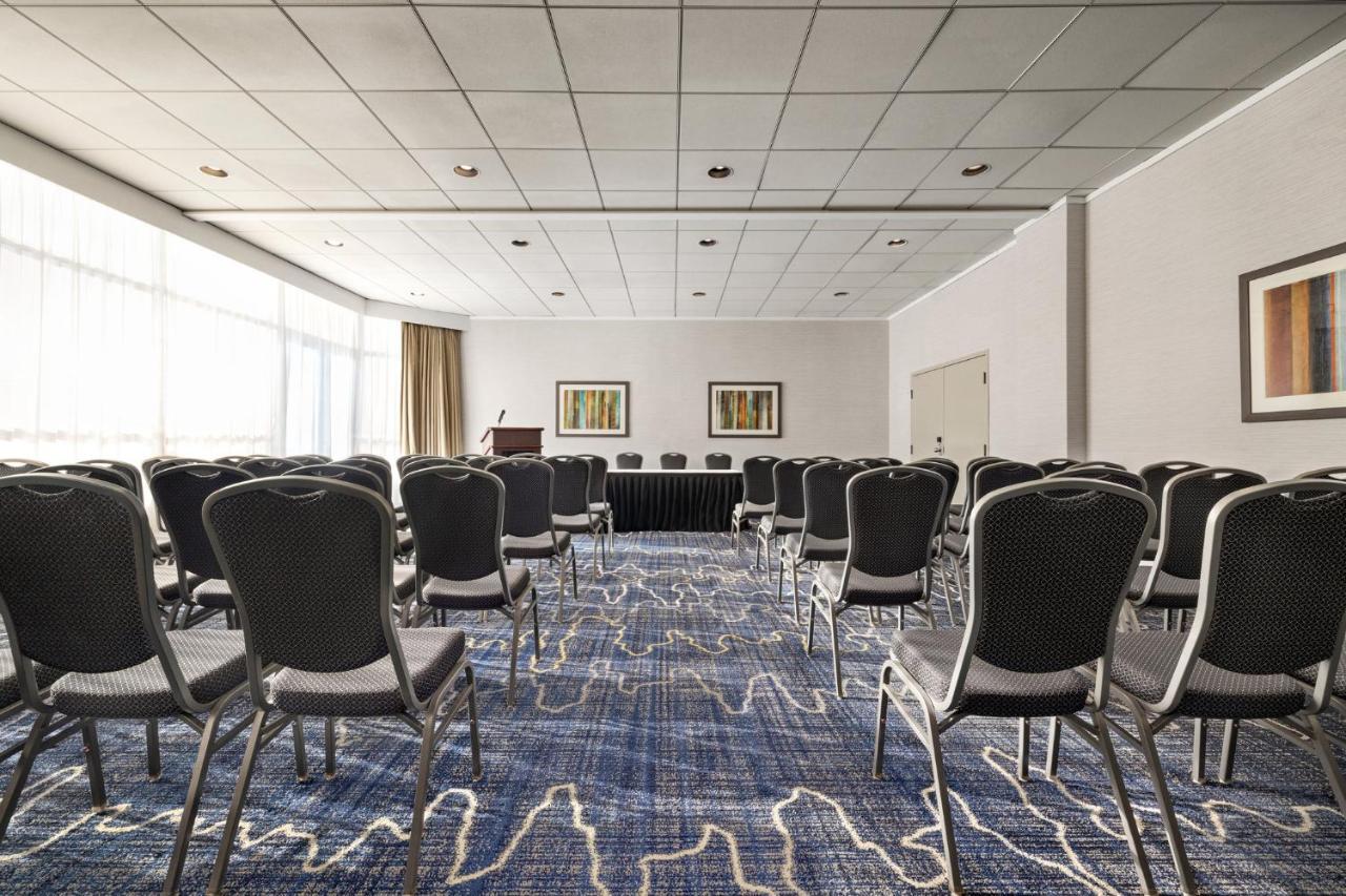 Holiday Inn Express Vancouver-Metrotown Burnaby Zewnętrze zdjęcie