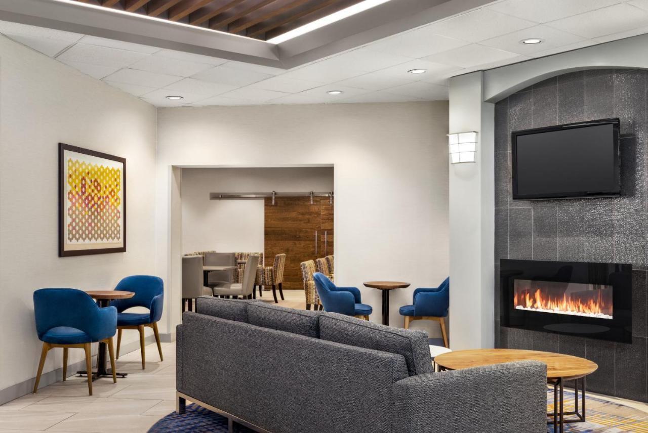 Holiday Inn Express Vancouver-Metrotown Burnaby Zewnętrze zdjęcie