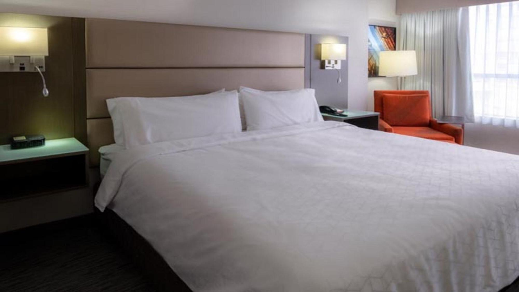 Holiday Inn Express Vancouver-Metrotown Burnaby Zewnętrze zdjęcie